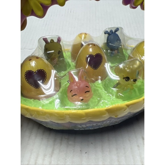 Hatchimals CollEGGtibles Basket with 6 Hatchimals NEW Lamb Chick Easter - Picture 6 of 14